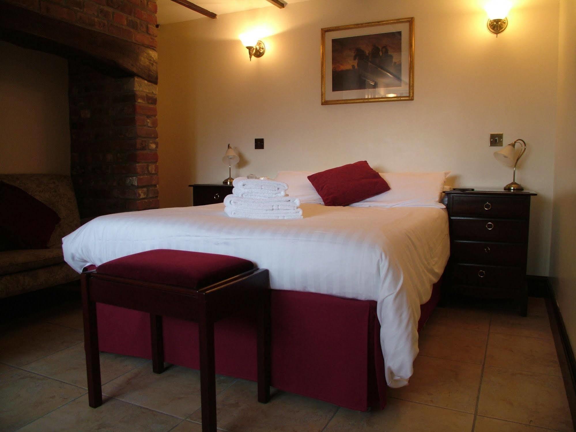 The Crown Hotel Mundford Luaran gambar