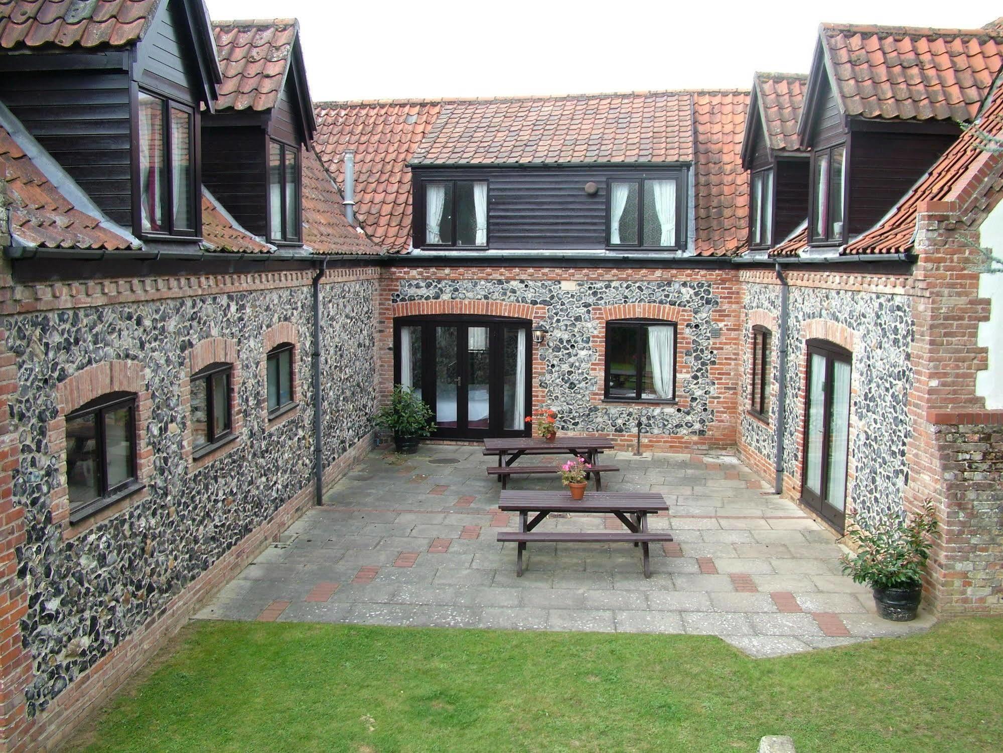 The Crown Hotel Mundford Luaran gambar